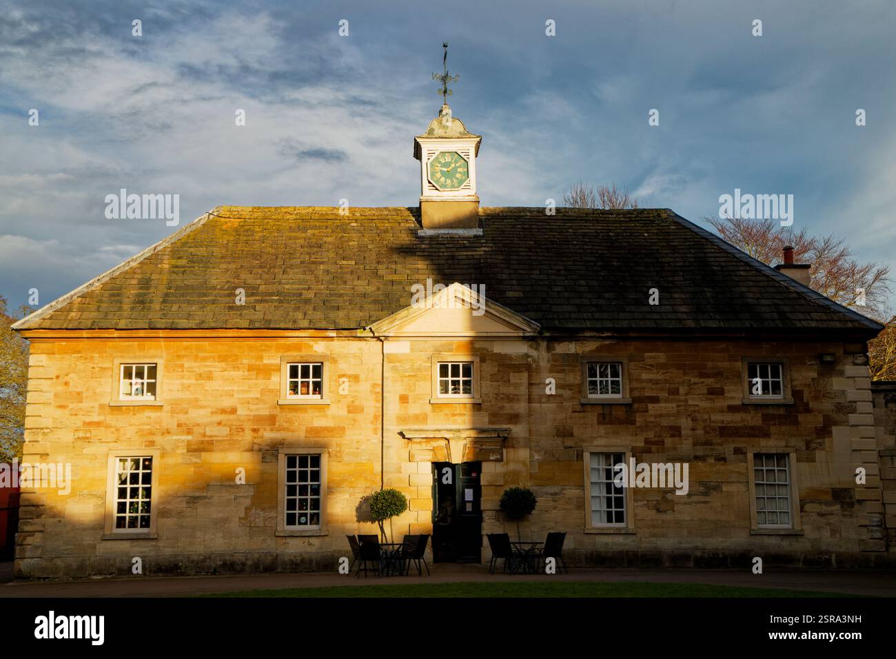Il caffè nell'ala nord di Cusworth Hall, Doncaster, South Yorkshire. Foto Stock