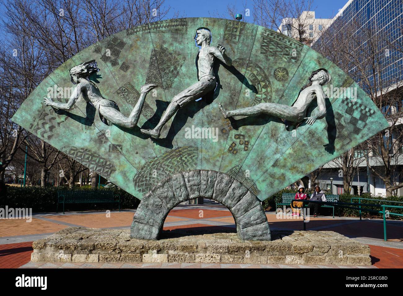 Statua Quilt of Origins all'ingresso del Centennial Olympic Park, Atlanta, Georgia, che celebra i risultati degli atleti ai Giochi Olimpici del 1996 Foto Stock