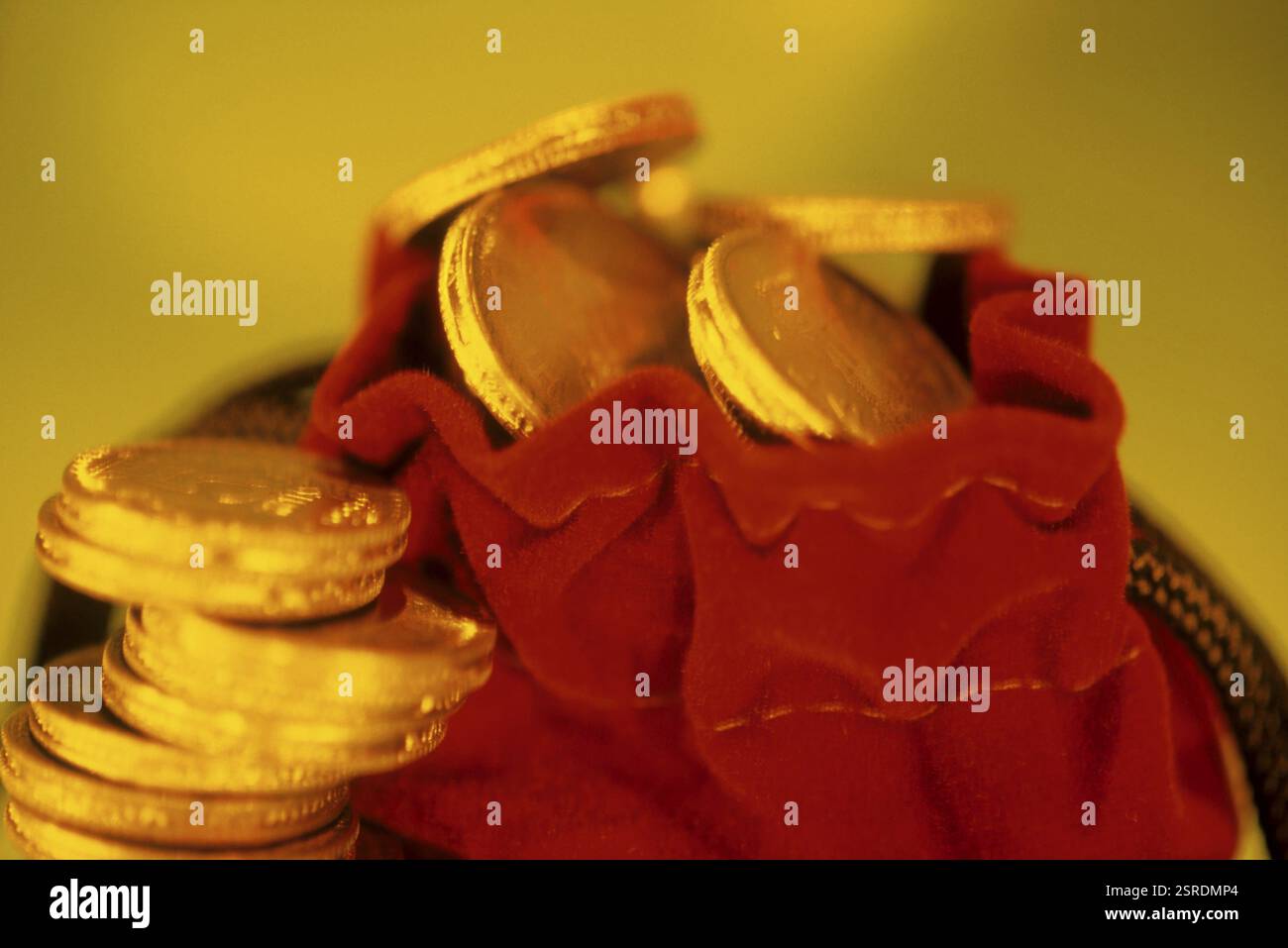 Concetto: Monete d'oro Foto Stock