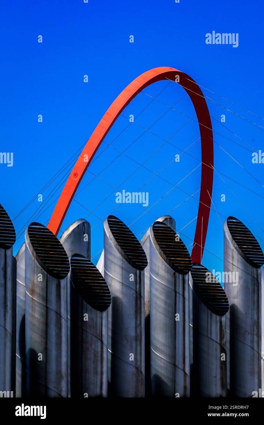 Il Ponte dell'Arco Olimpico del Lingotto a Torino, Italia. Costruito in occasione dei Giochi olimpici invernali di Torino 2006. Foto Stock