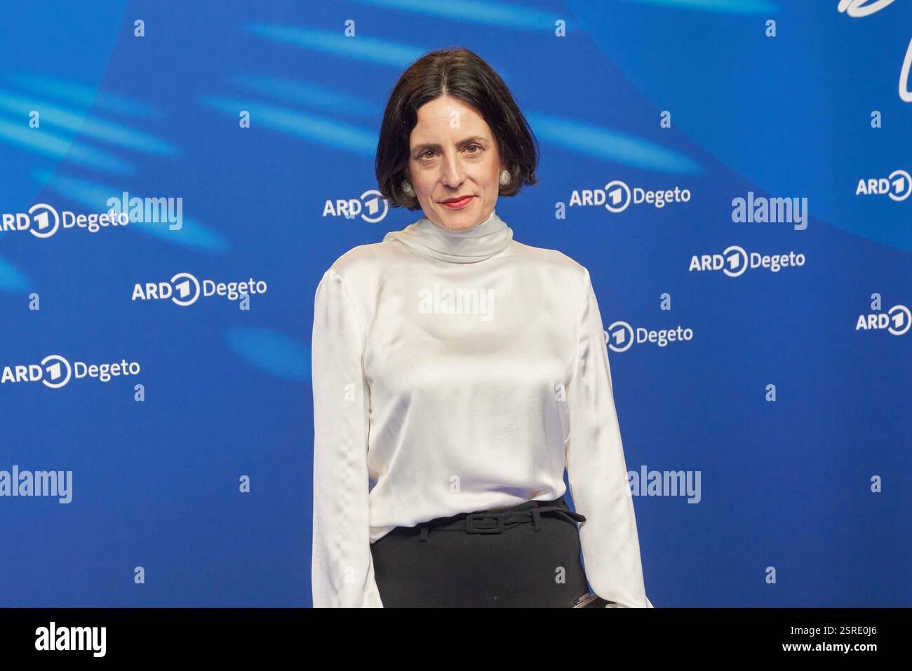 Brigitte Urhausen - Gaesteankunft zum ARD Blue Hour Empfang 2025 im Hotel Telegraphenamt a Berlino am 14.02.2025. ARD - Blue Hour - 2025 *** arrivo degli ospiti alla reception ARD Blue Hour 2025 presso l'Hotel Telegraphenamt di Berlino il 14 02 2025 ARD Blue Hour 2025 Foto Stock