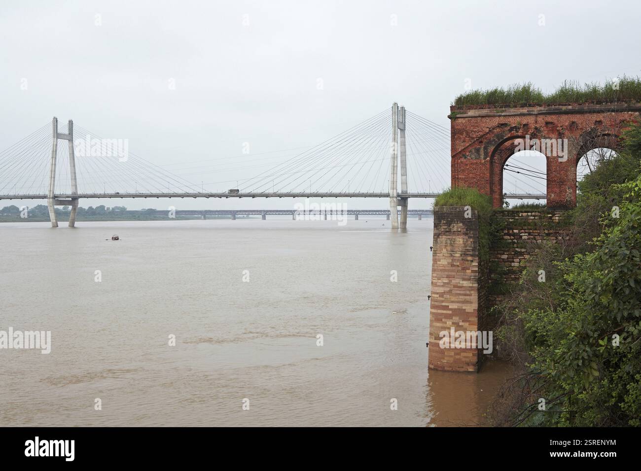 Ponte Yamuna, Allahabad Prayagraj, Uttar Pradesh, India, Asia Foto Stock