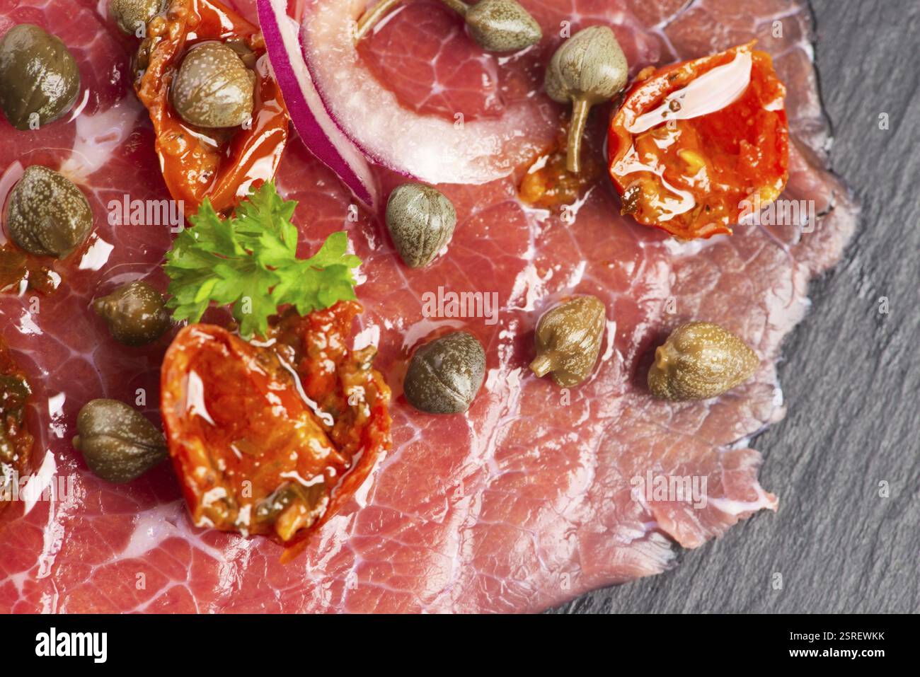 Carpaccio di manzo freddo Foto Stock