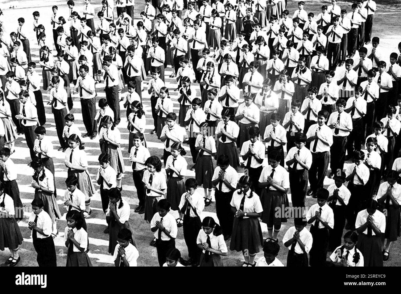 Riunione mattutina degli studenti della Pushkarini School, Mysore, Karnataka, India, Asia Foto Stock