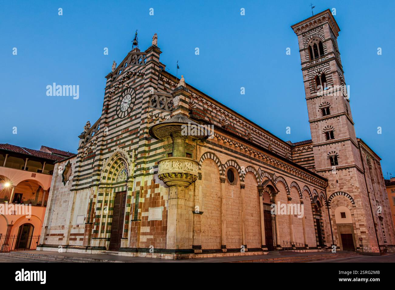 La Cattedrale di Santo Stefano è il principale luogo di culto cattolico della città di Prato, situata in Piazza del Duomo. Nel luglio 1996, Papa Giovanni Paolo i Foto Stock