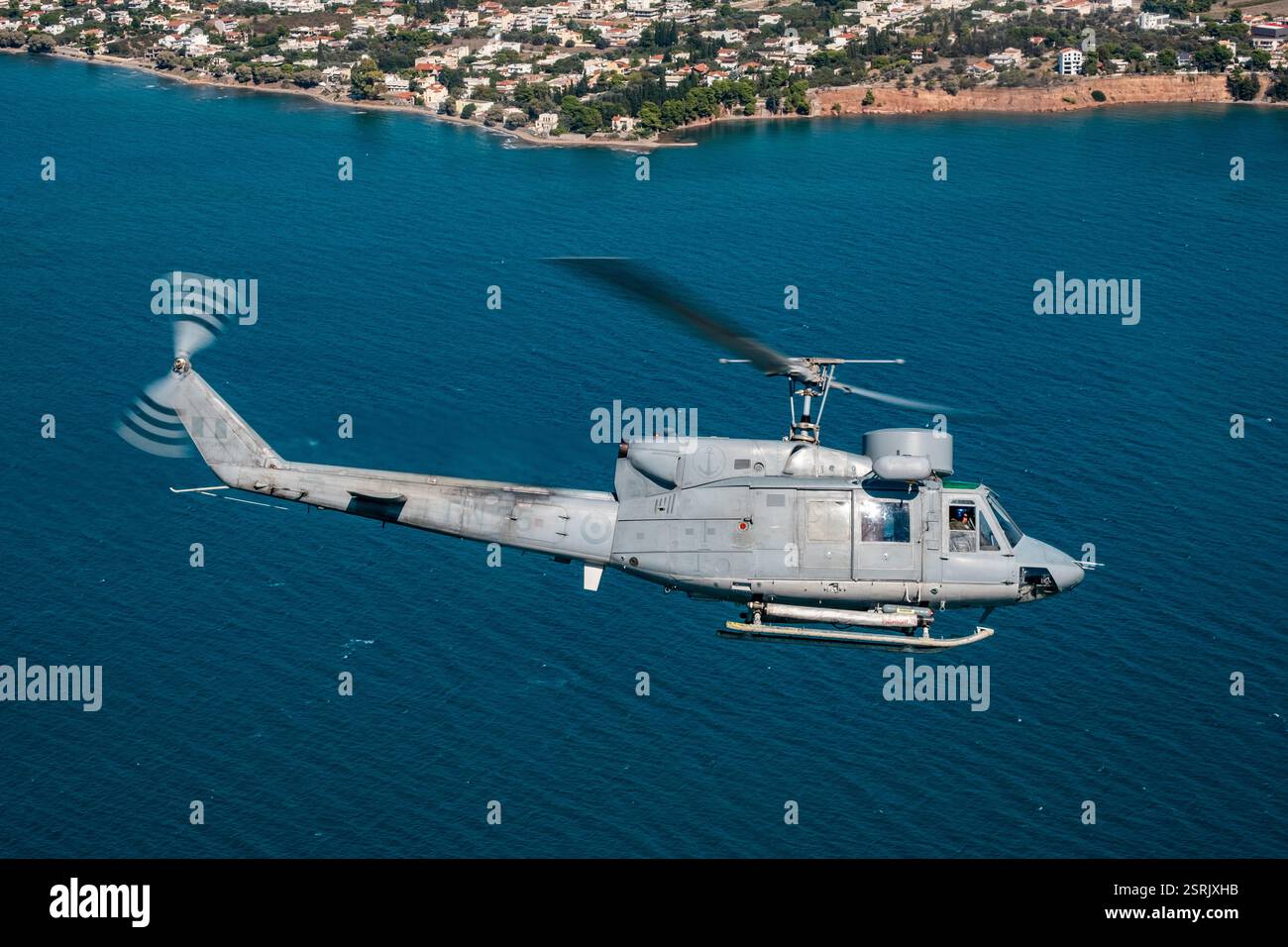Hellenic Navy AB212: Un versatile elicottero navale, utilizzato per il trasporto, la ricerca e il salvataggio e la guerra antisommergibile, equipaggiato con due motori turboalbero. Foto Stock