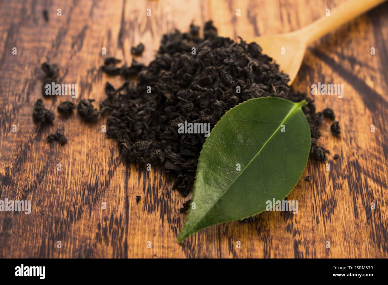 Asciugare il tè e foglie verdi Foto Stock