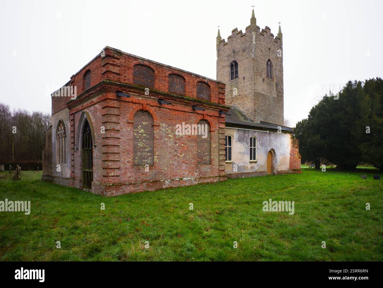 Chiesa di Ognissanti a Hethel, vicino a Bracon Ash, Norfolk Foto Stock
