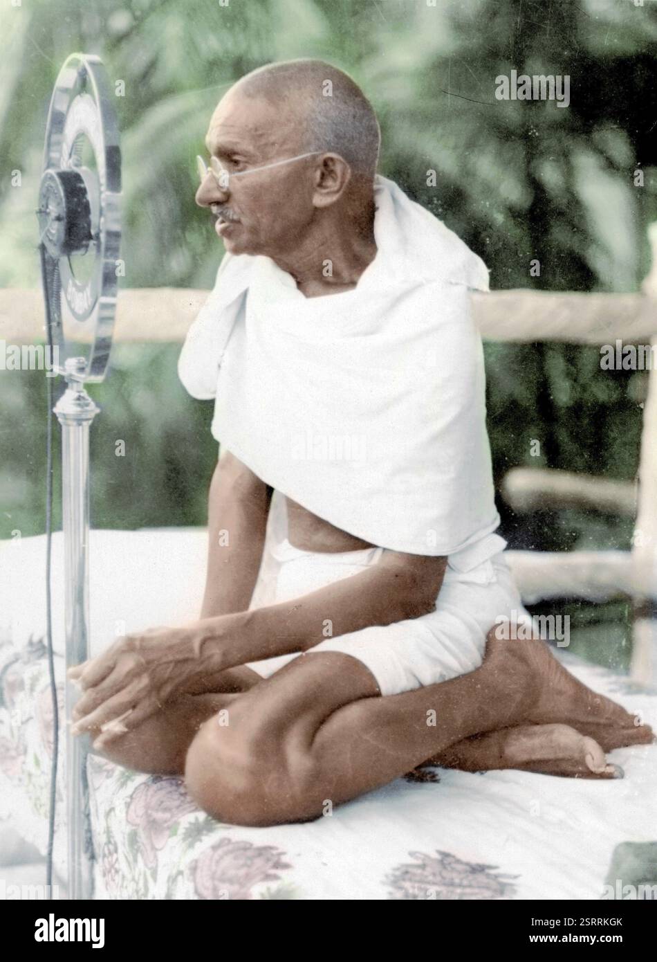 Il Mahatma Gandhi parlando a Bombay dopo tornare in India dal Regno Unito, dicembre 28, 1931 Foto Stock