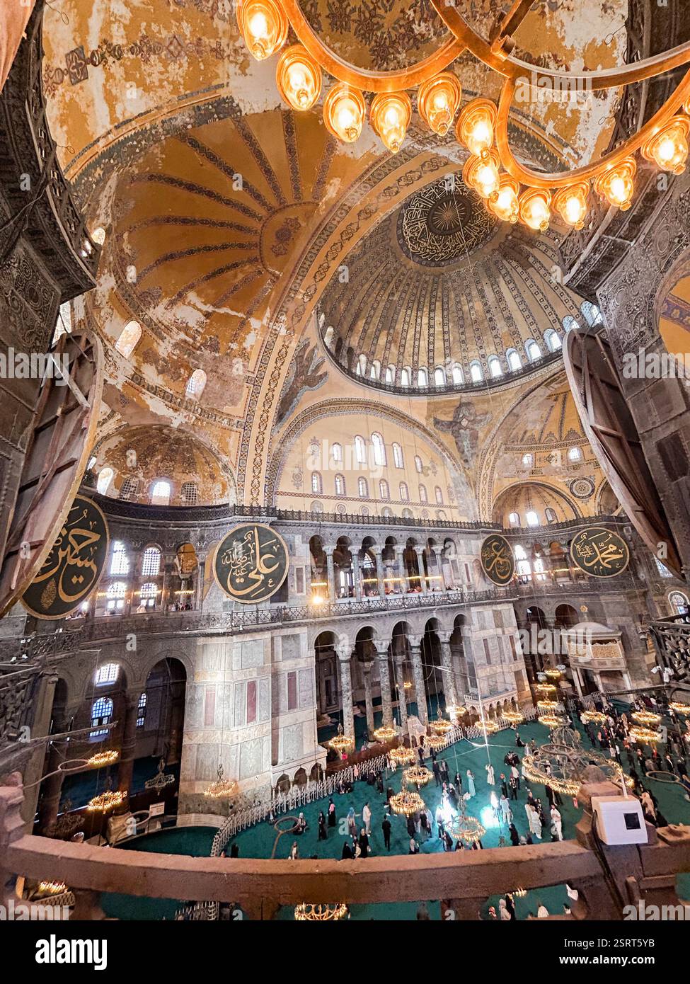 Hagia Sophia Interior | Istanbul, Turchia - Immagine stock catturata con smartphone