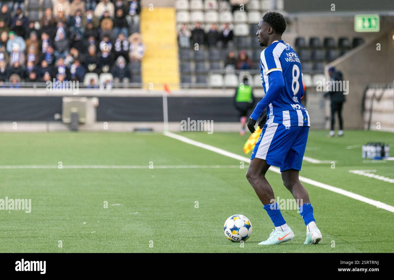 Gothenburg, Svezia. 16 febbraio 2025. Nuovo giocatore, Imam Jagne con il pallone per IFK Gothenbuurg in seconda partita tra IFK Gothenburg e IK Oddevold alla Bravida Arena. Crediti: Per Ljung/Alamy Live News Foto Stock