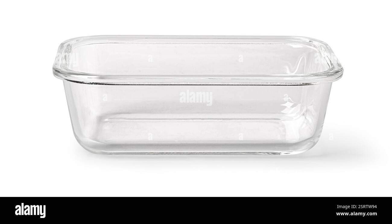 Foto da studio di un contenitore rettangolare in vetro trasparente e vuoto con coperchio, perfetto per conservare o servire gli alimenti Foto Stock