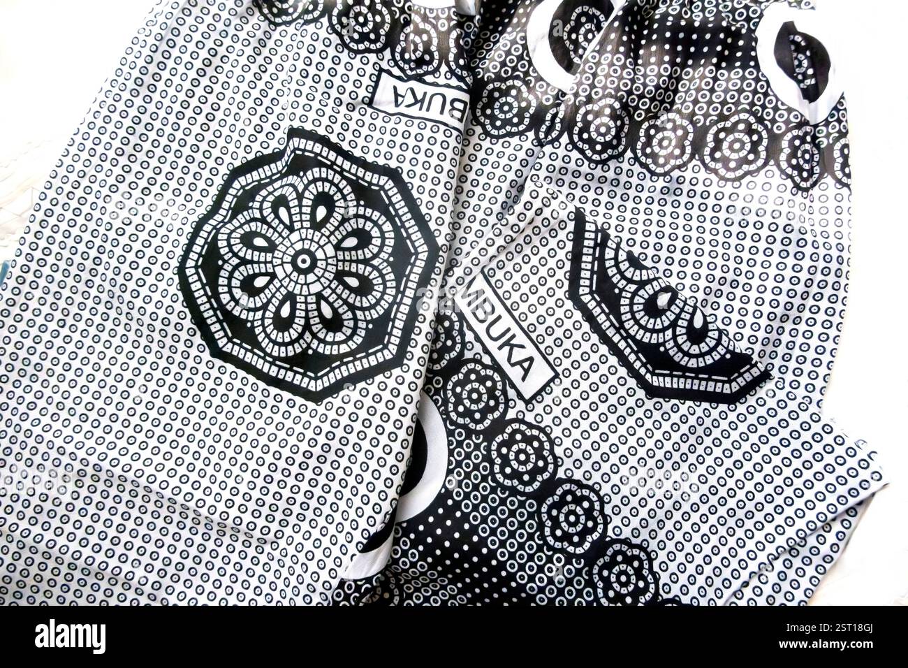 Modello Tanzania sui pantaloni Foto Stock