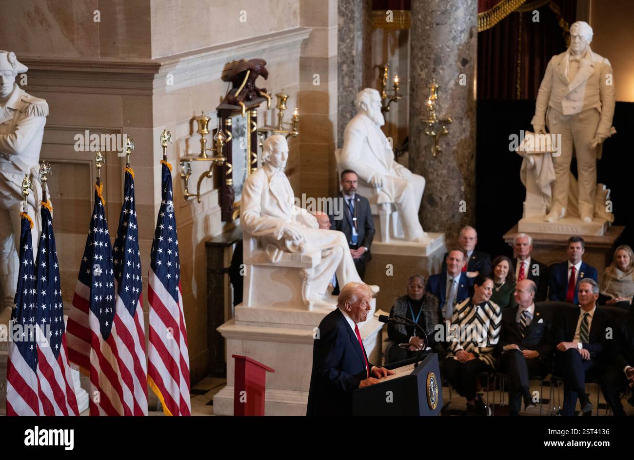 WASHINGTON DC, USA - 06 febbraio 2025 - il presidente degli Stati Uniti Donald Trump partecipa alla National Prayer Breakfast, giovedì 6 febbraio 2025, al Capit degli Stati Uniti Foto Stock