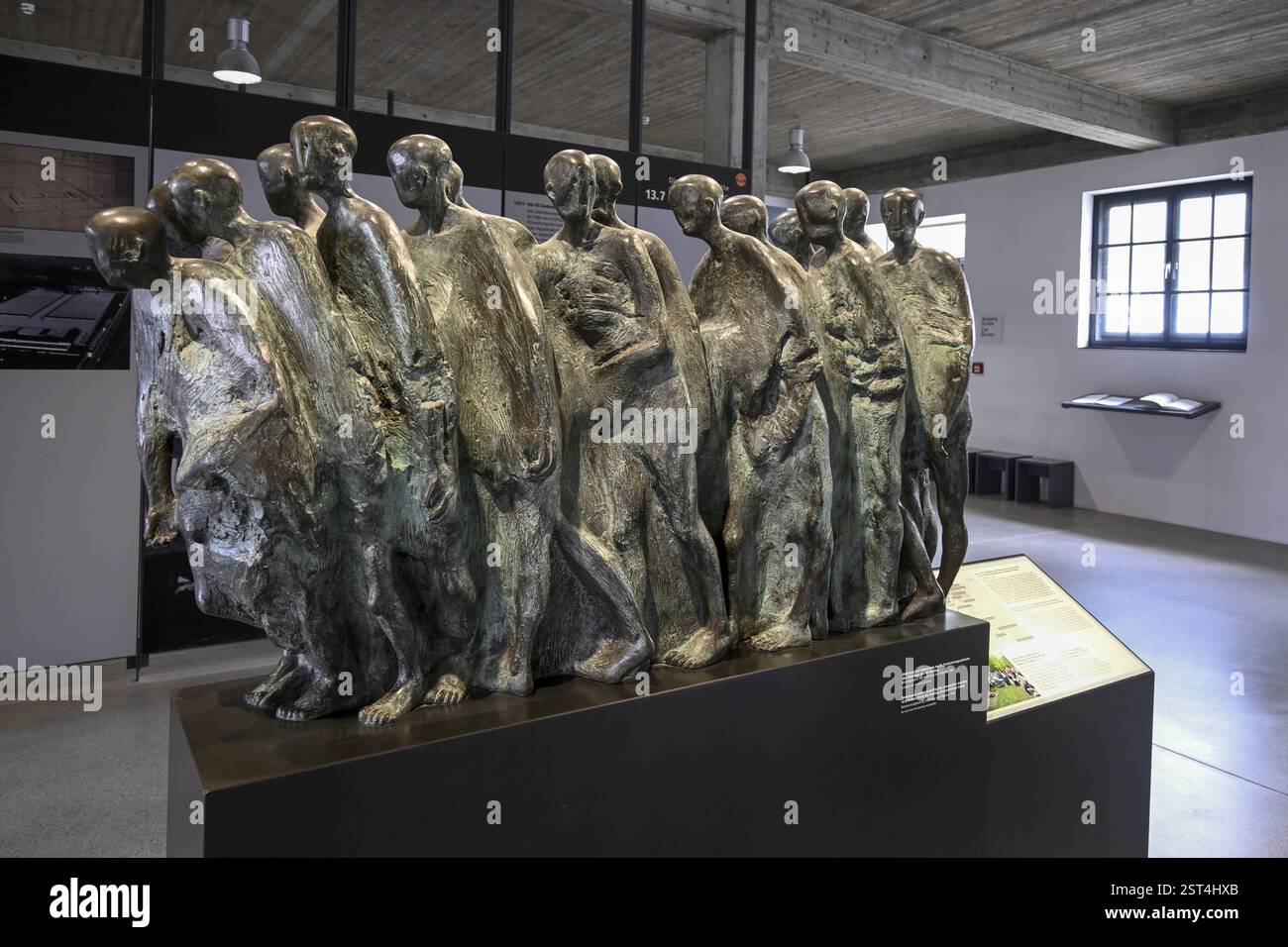 Memoriale delle marce di evacuazione dell'ex campo di concentramento di Dachau di Hubertus von Pilgrim, ora un memoriale del campo di concentramento, Dachau vicino a Mun Foto Stock
