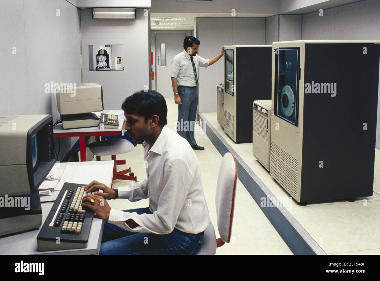 Banche con i computer, india Foto Stock