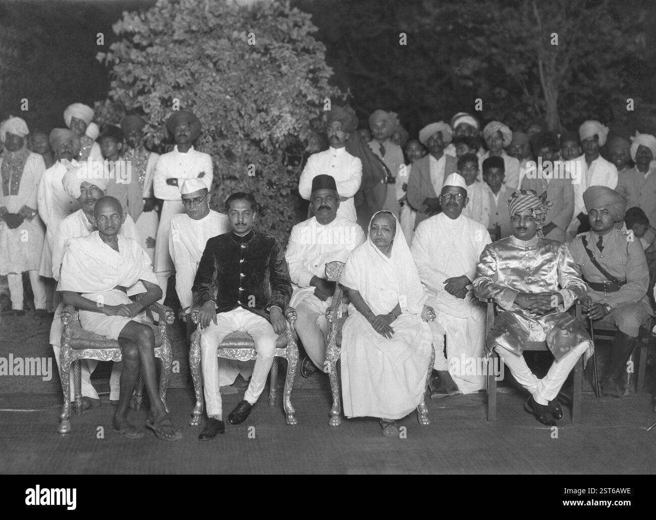 Mahatma Gandhi durante una visita al sovrano di Rajkot, Gujarat, India, maggio 1939 - VERSIONE MODELLO NON DISPONIBILE, Asia Foto Stock