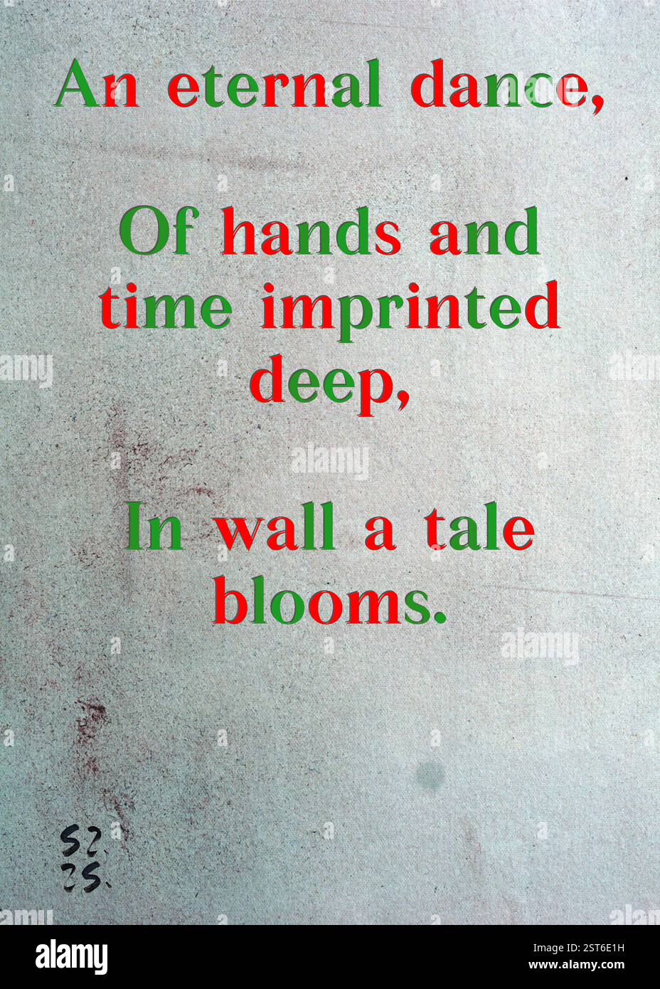 Una danza eterna, di mani e tempo impressi in profondità, in un muro fiorisce una favola. La Gilda degli scrittori d'argento di Marshall Tate. Arte di Zsuzsa Szikra. Poetry Art Print, Triplumes è una forma poetica unica ispirata al tradizionale haiku, composta da tre righe che catturano momenti di chiarezza, emozione e approfondimento. Nella nostra collezione abbracciamo la libertà del linguaggio, dove la fusione delle parole e la rimozione dei trattini è più di una scelta stilistica: È un modo per trasmettere unità e vicinanza tra le idee, creando un'espressione fluida e compatta che risuona con i ritmi della vita moderna. Foto Stock