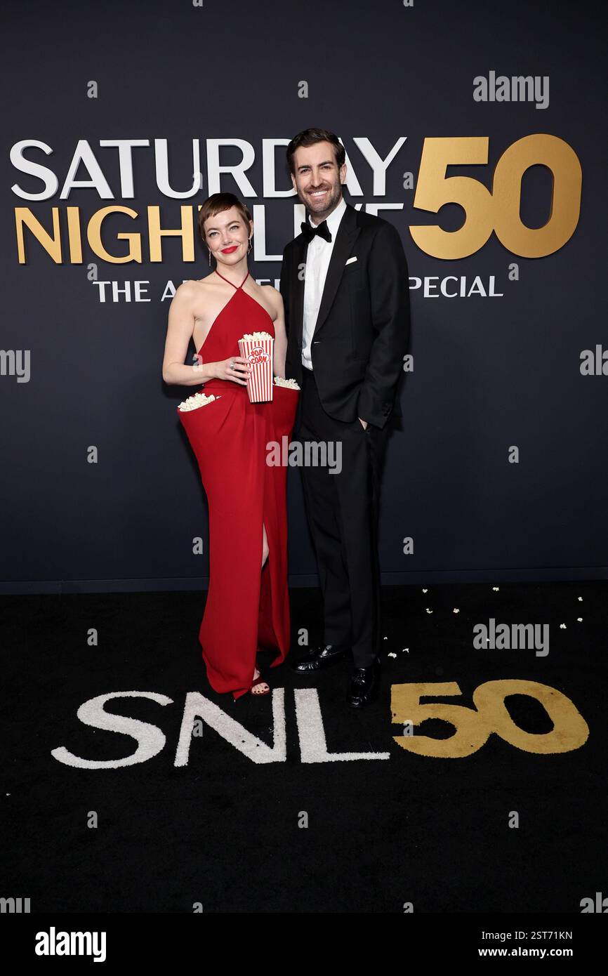 New York, Stati Uniti. 16 febbraio 2025. SNL50: IL TAPPETO ROSSO -- nella foto: (l-r) Emma Stone e Dave McCary domenica 16 febbraio 2025 -- (foto di Jamie McCarthy/NBC via Credit: SIPA USA/Alamy Live News Foto Stock