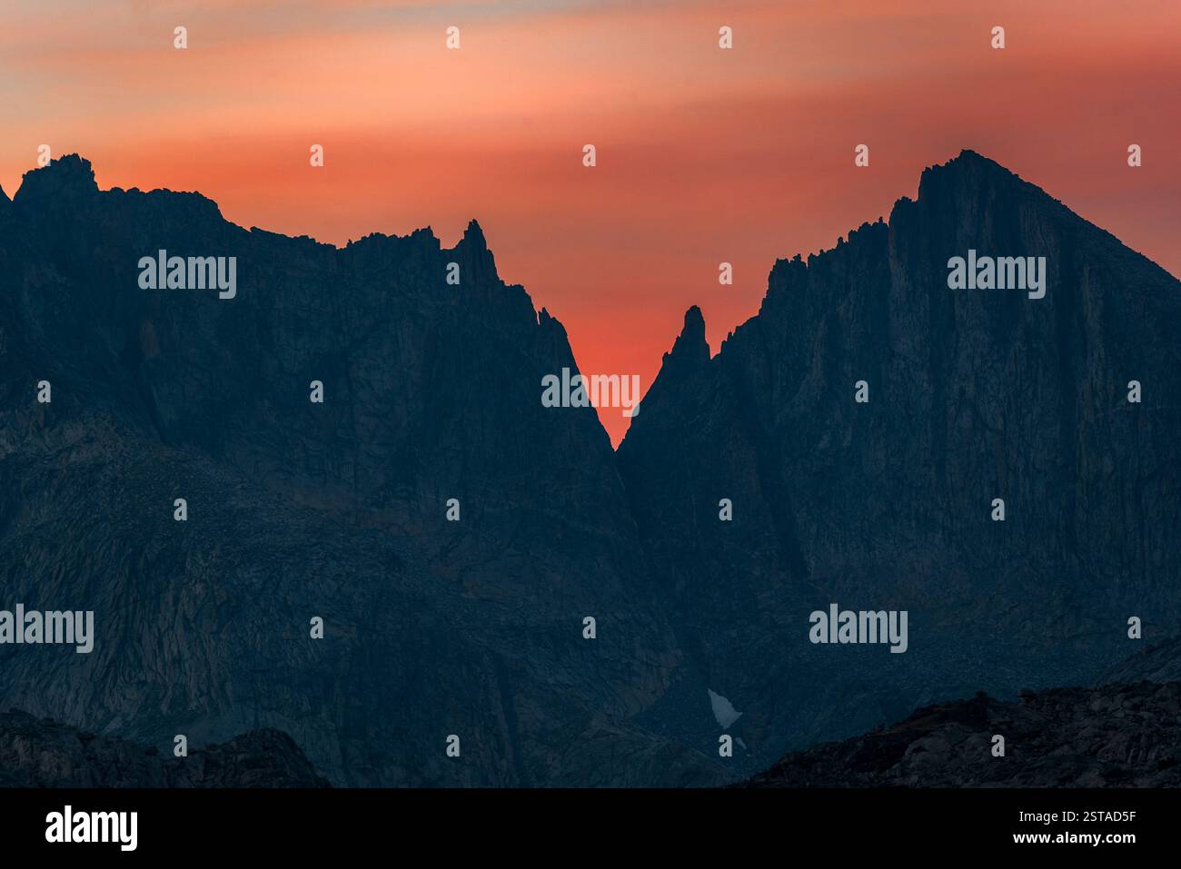 Ridgeline frastagliate, Wind River Range, Wyoming. Foto Stock