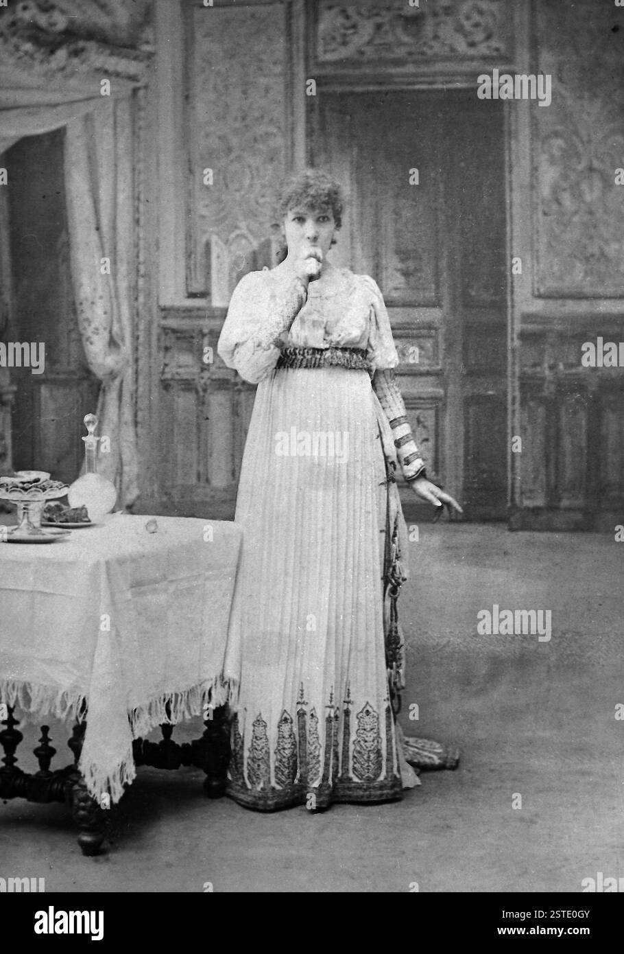 Attrice teatrale francese Sarah Bernhardt, anni '1900 Foto Stock