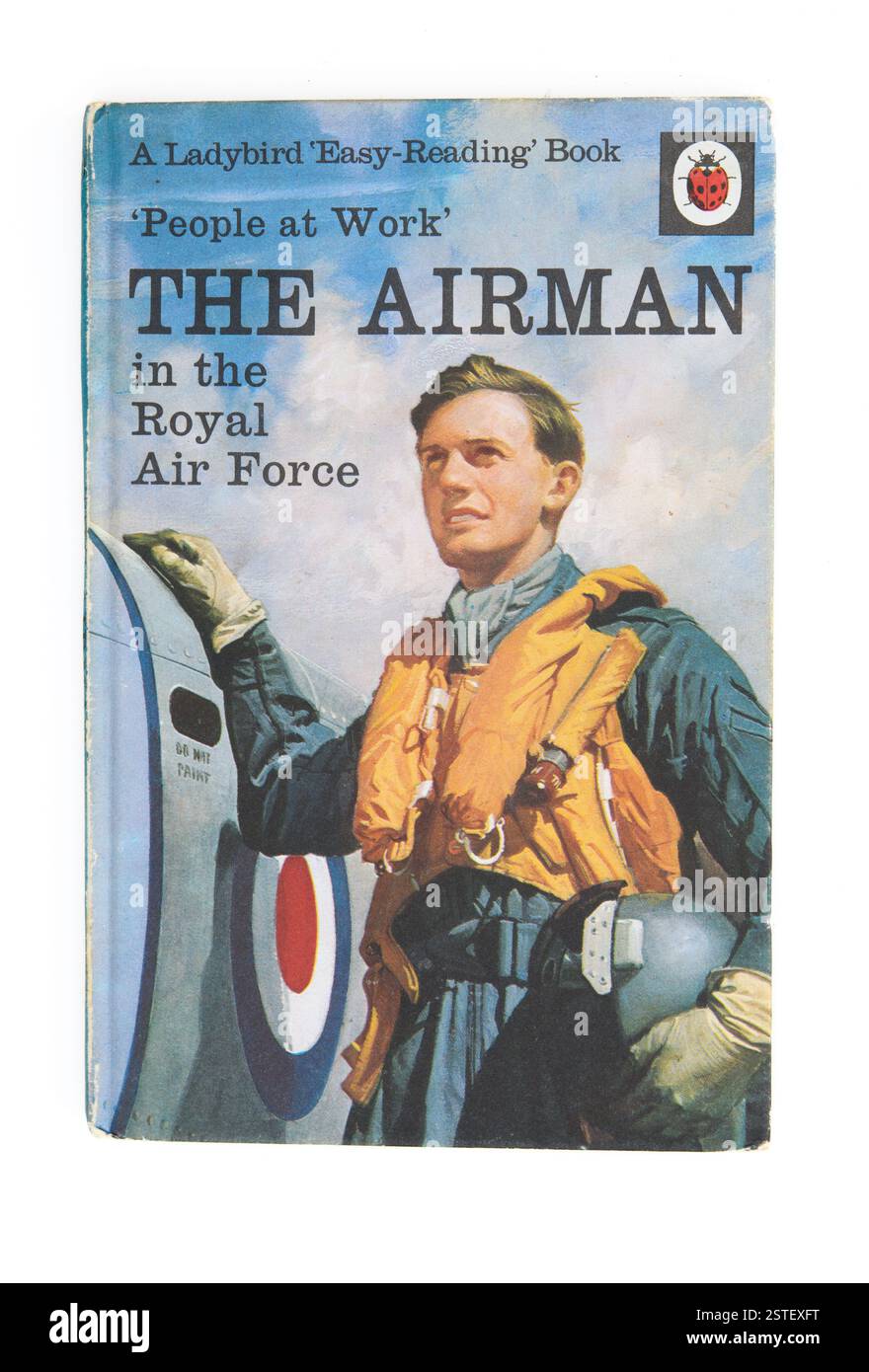Copertina di The Airman nella Royal Air Force un libro di Ladybird People at Work per bambini degli anni '1960 Foto Stock