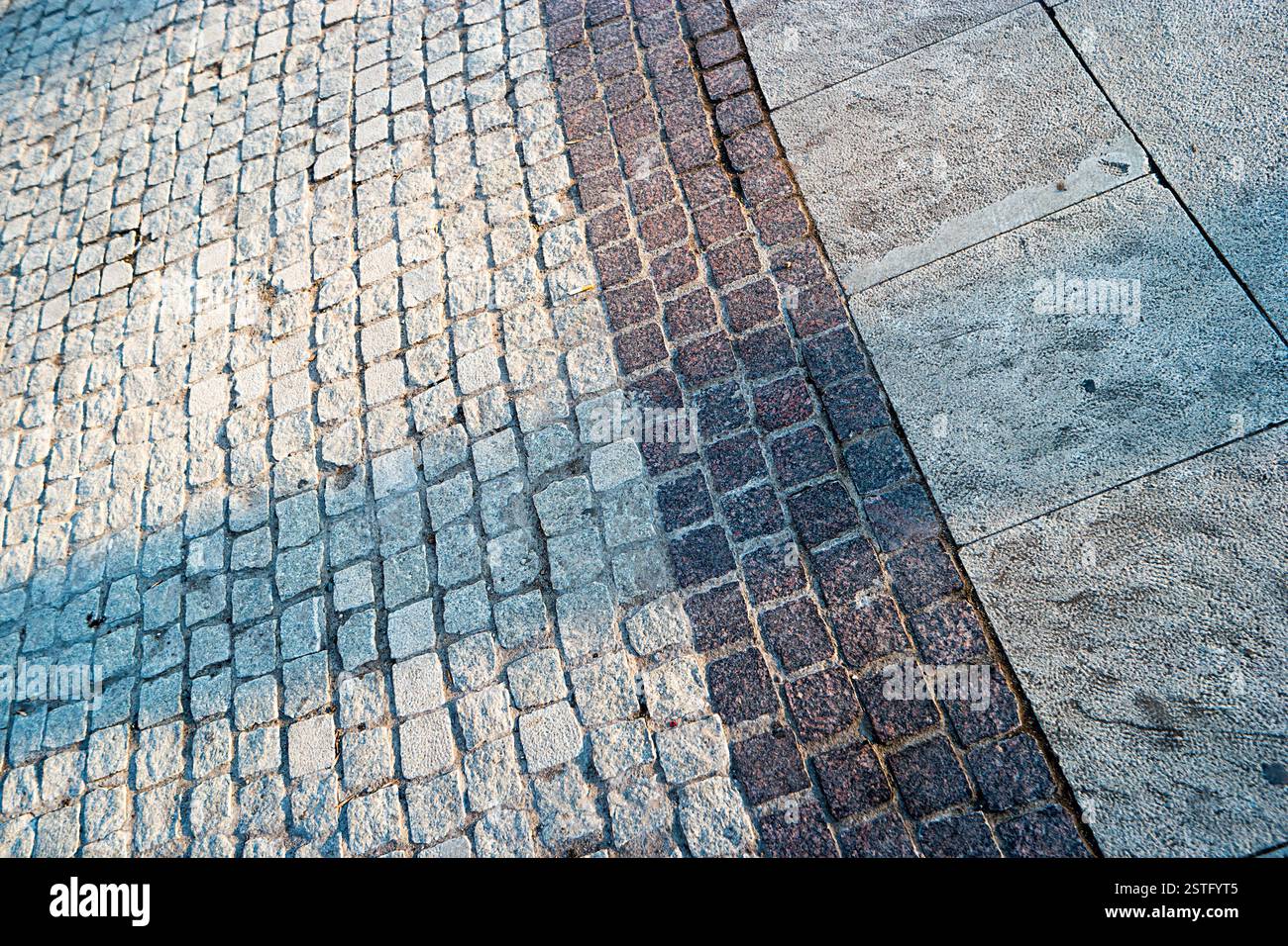 Percorso pedonale lastricato diagonale molto spazio per il testo Foto Stock