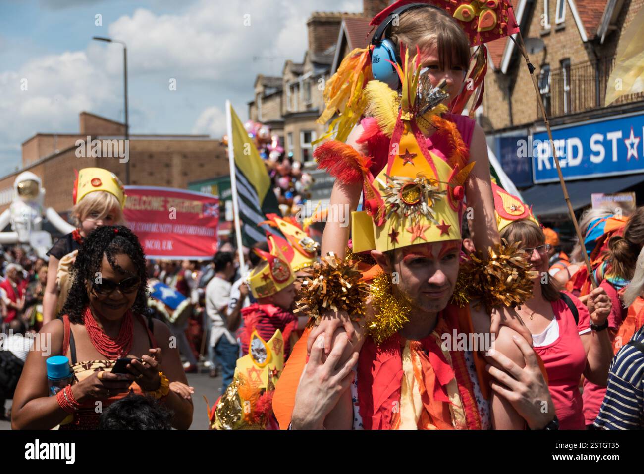 Artisti al Cowley Road Carnival nel 2019, Oxford, Regno Unito Foto Stock