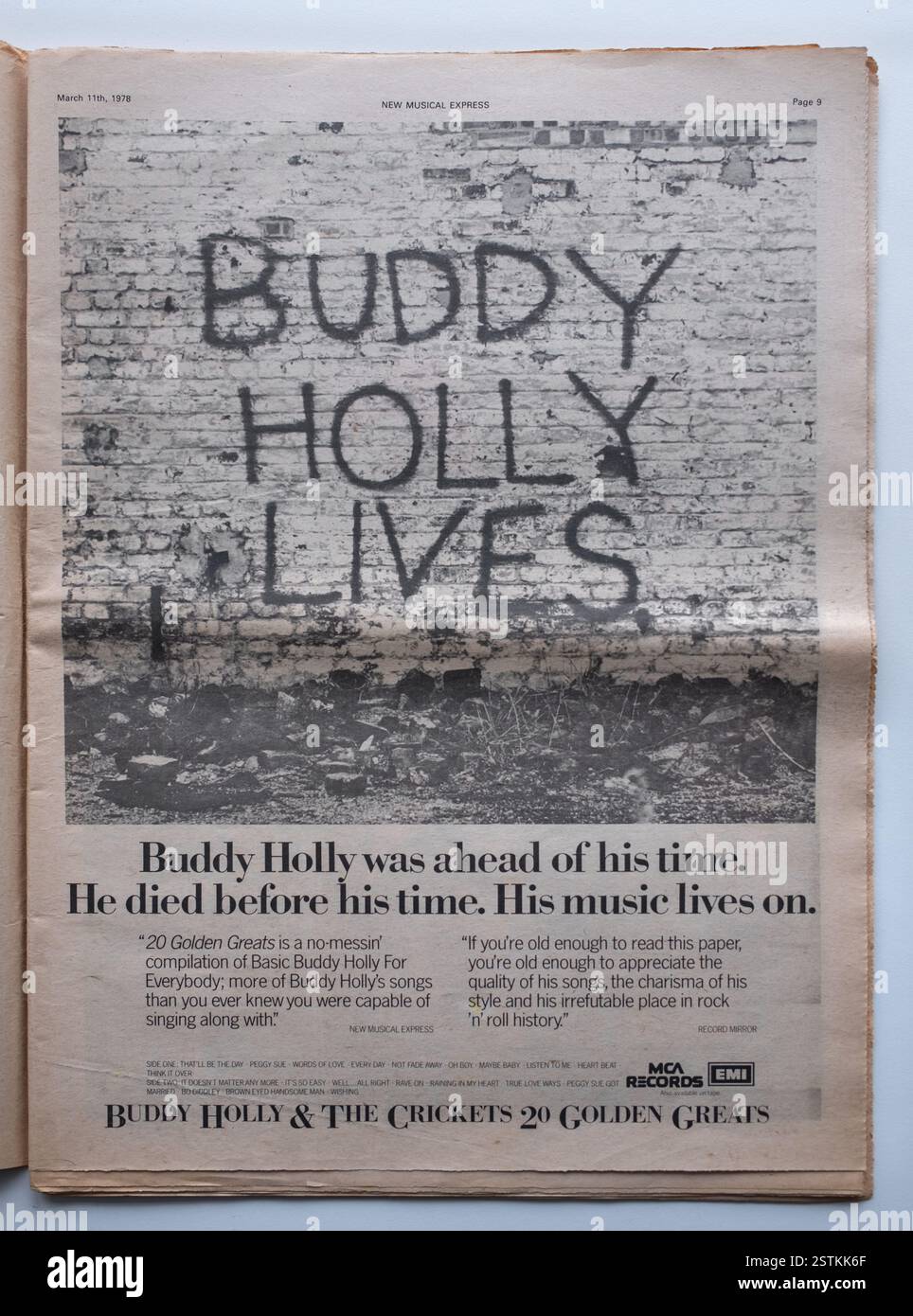Full Page Advert in un numero Vintage anni '1970 del New Musical Express NME per Buddy Holly Lives Greatest Hits album Foto Stock