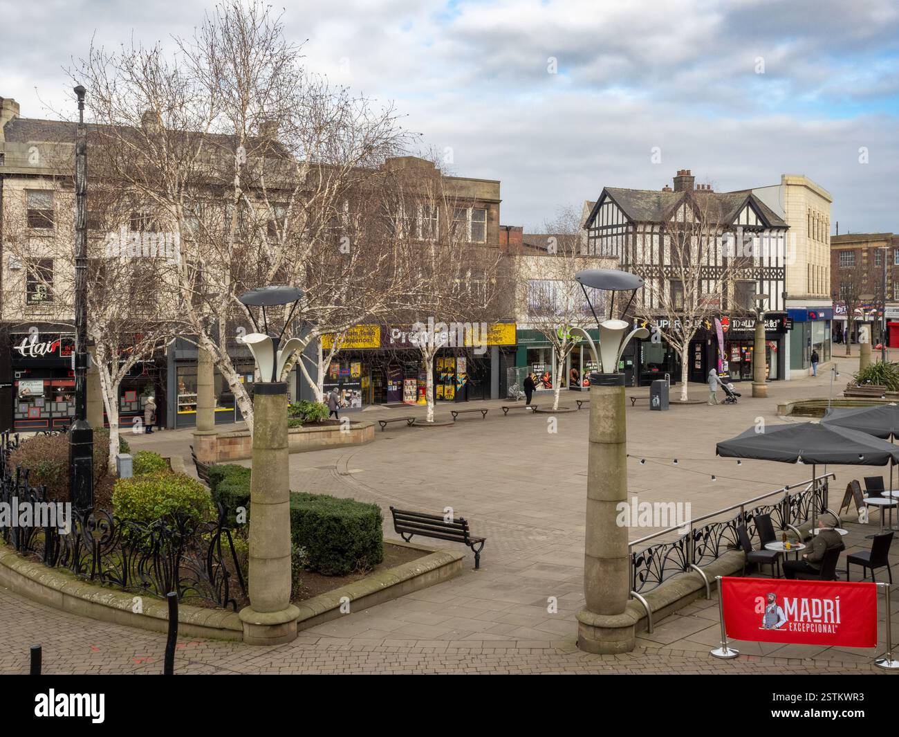 Vista elevata di All Saints Square, Rotherham, South Yorkshire. REGNO UNITO Foto Stock