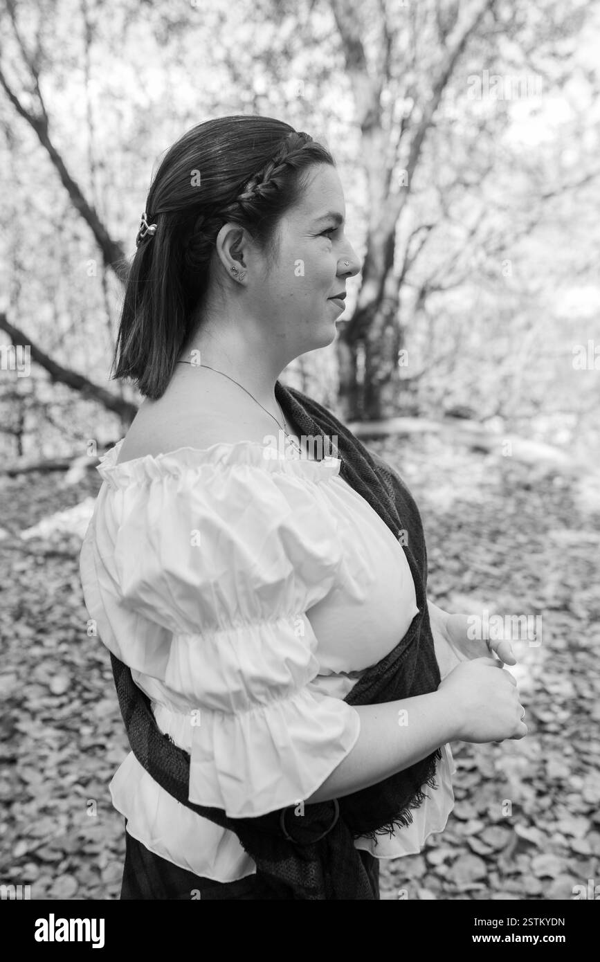 Matrimoni celtici con sede in Spagna, realizzati in una splendida foresta di alberi Foto Stock