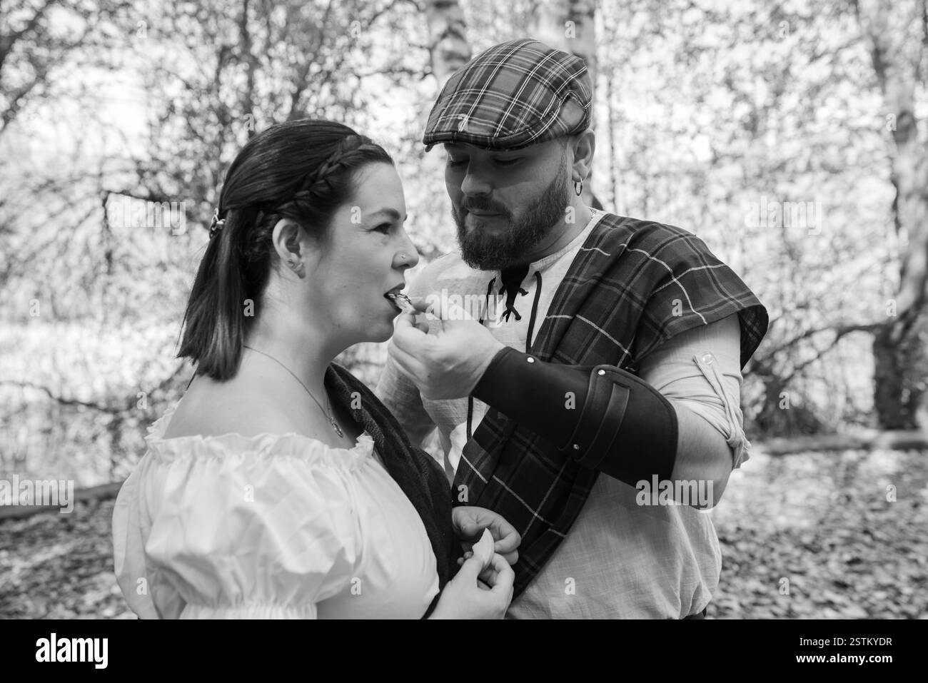 Matrimoni celtici con sede in Spagna, realizzati in una splendida foresta di alberi Foto Stock