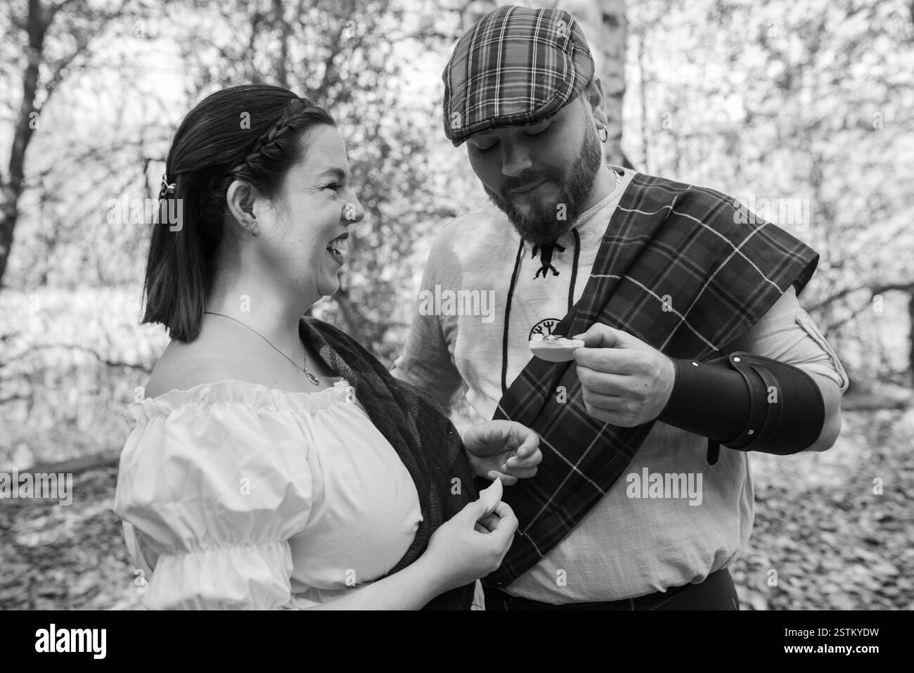 Matrimoni celtici con sede in Spagna, realizzati in una splendida foresta di alberi Foto Stock