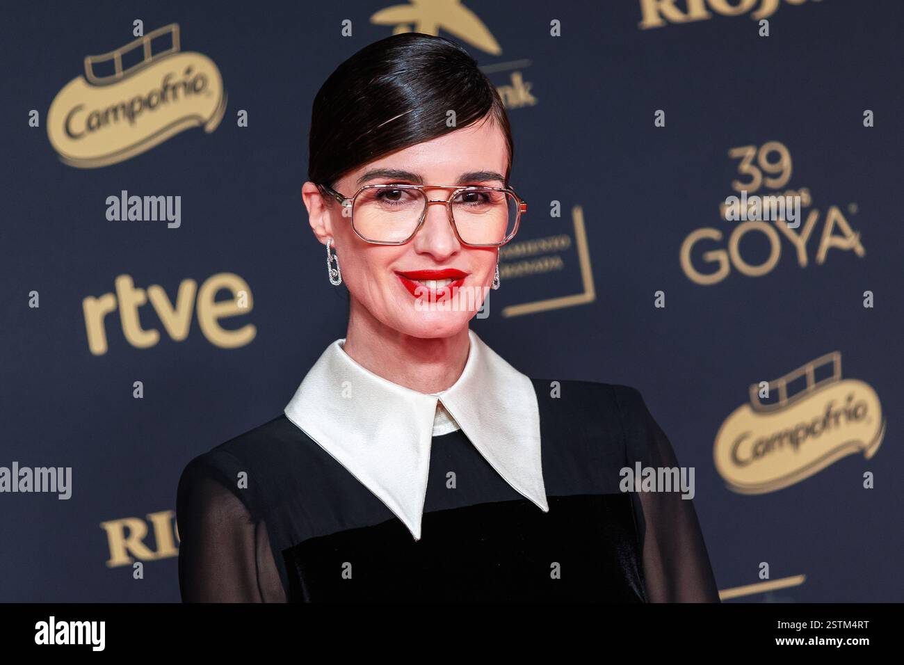 Granada, Spagna. 8 febbraio 2025. Paz Vega partecipa al Red carpet del 39° Goya Awards al Palacio de Congresos di Granada, Spagna. Marco Barada / Foto Stock