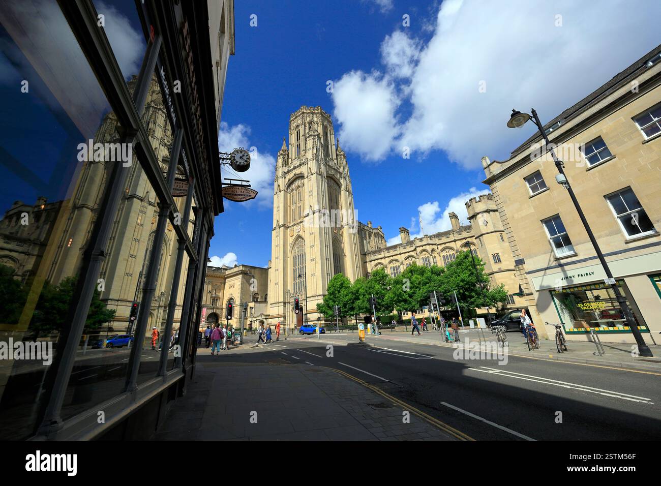 Park Street e Will's Memorial Tower dell'Università di Bristol, Bristol, Inghilterra. Foto Stock