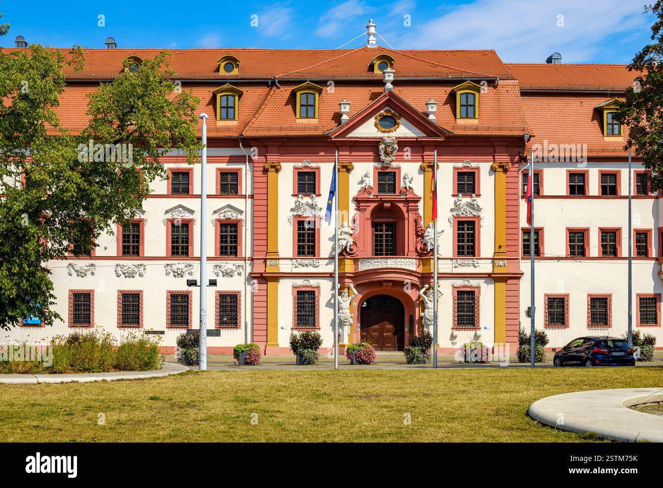 Cancelleria di Stato della Turingia nell'edificio barocco dell'ex ufficio del Governatore di Magonza a Erfurt, Turingia, Germania. Foto Stock