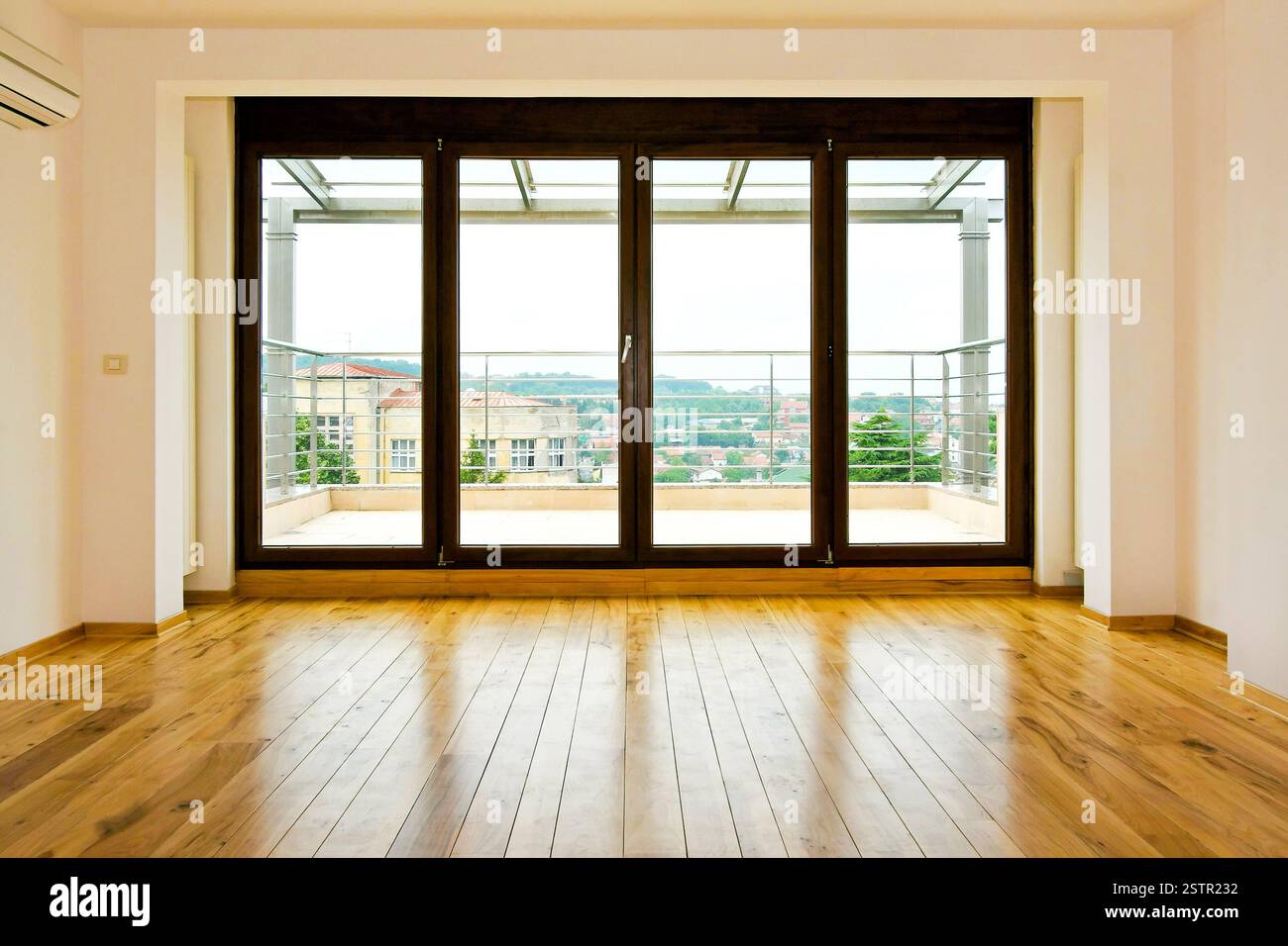 Quattro porte di vetro Foto Stock