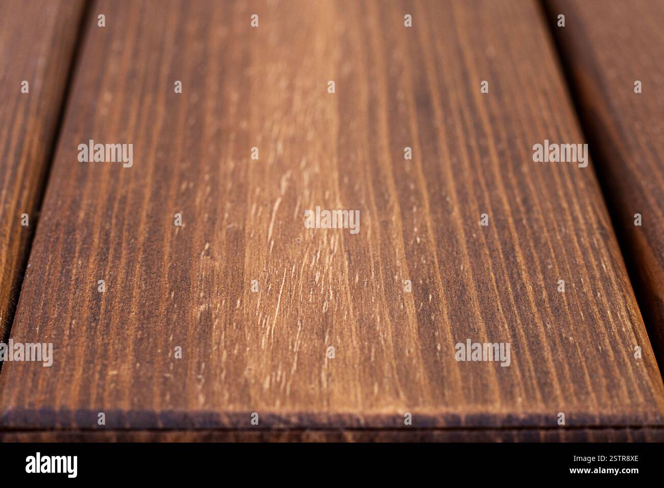 Vista ravvicinata della superficie in legno lucidato con grana dettagliata Foto Stock