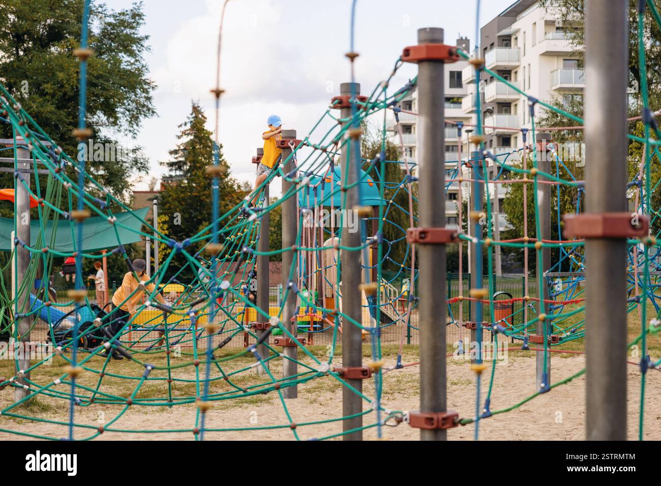 Parco giochi per bambini - area giochi sicura e divertente per i bambini Foto Stock