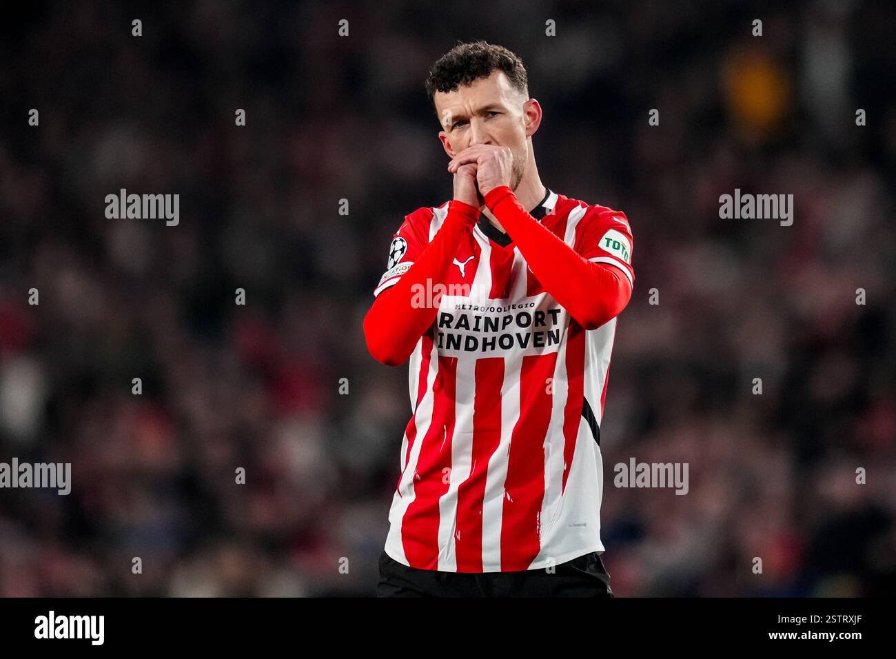 Eindhoven, Paesi Bassi. 19 febbraio 2025. EINDHOVEN, PAESI BASSI - 19 FEBBRAIO: Ivan Perisic del PSV perde un'occasione durante la partita di andata e ritorno play-off di UEFA Champions League 2024/25 tra PSV e Juventus al Phillips Stadion il 19 febbraio 2025 a Eindhoven, Paesi Bassi. (Foto di René Nijhuis/MB Media) credito: MB Media Solutions/Alamy Live News Foto Stock