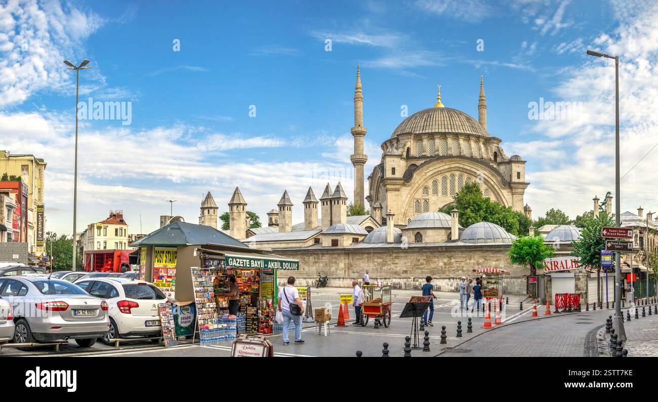 Nuruosmaniye moschea di Istanbul, Turchia Foto Stock