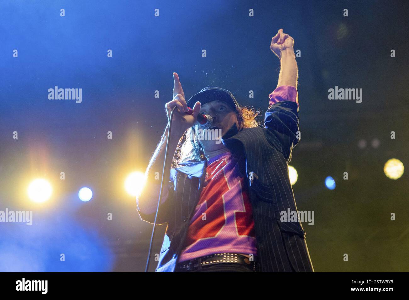 GOGOL BORDELLO, folk punk band, USA, concerto, 15.02.2025, max-Schmeling-Halle, Berlino, Germania < english> BORDELLO, folk punk Gypsy band, USA, concerto Foto Stock
