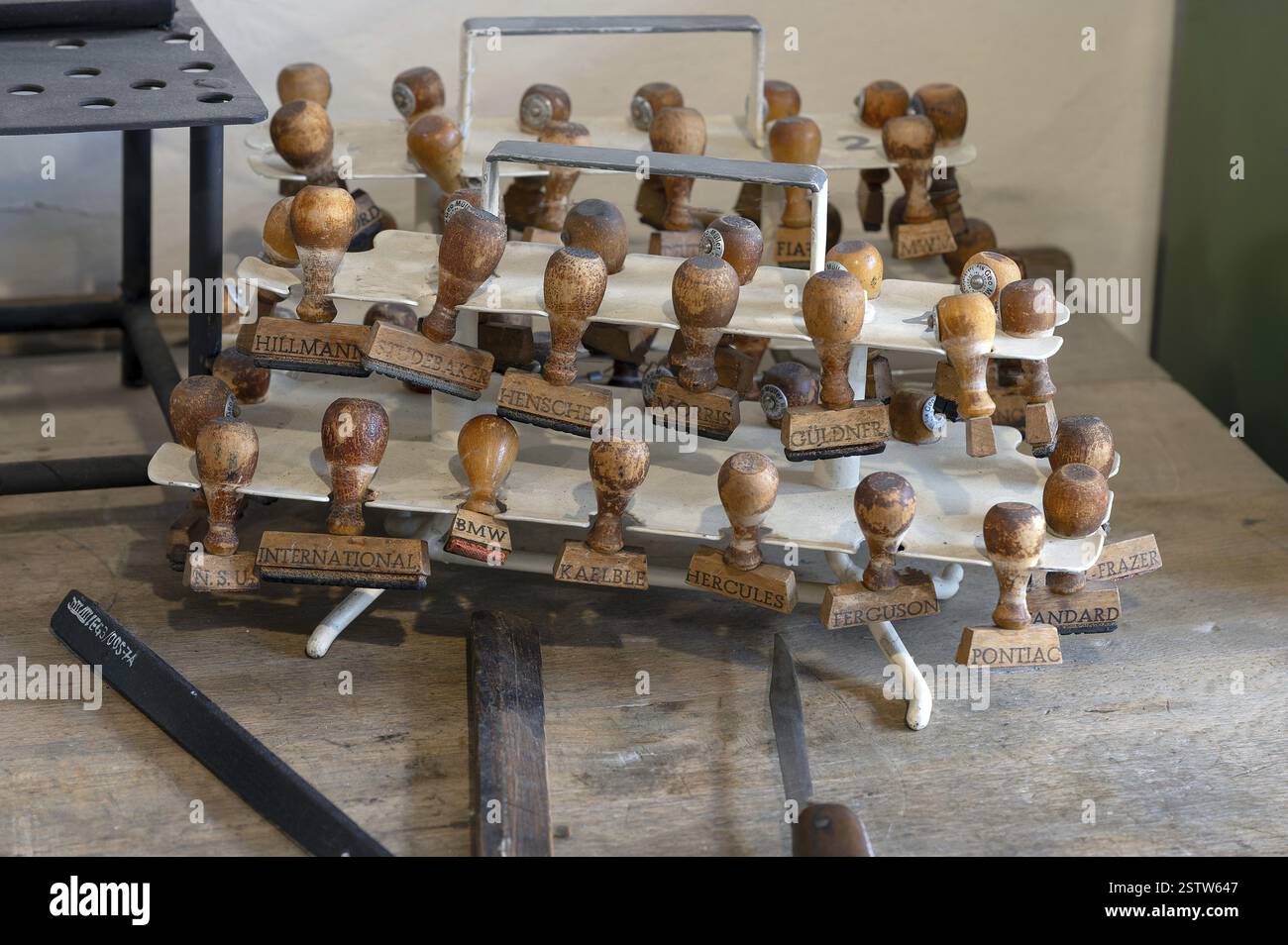 Timbro nel reparto di spedizione dello stabilimento di valvole, ex Dietz & Pfriem Ventilfabrik, oggi Industriemuseum Lauf, Sicharchard Str., Lauf an der Foto Stock