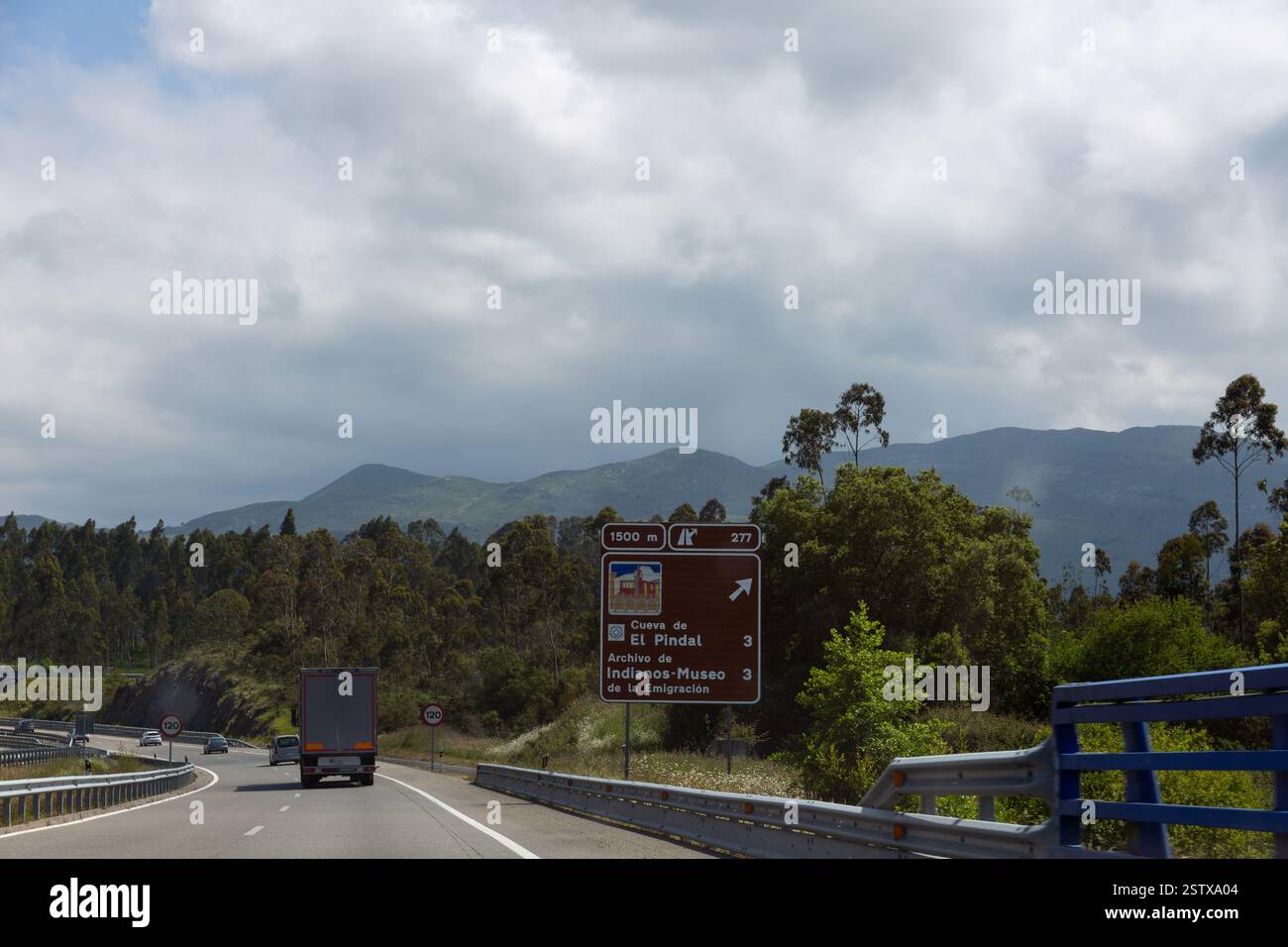 Cartelli stradali e autostradali spagnoli, Spagna Foto Stock