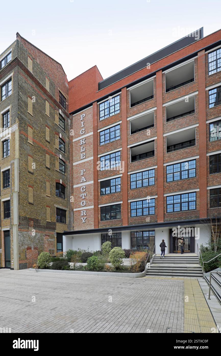 La fabbrica di Pickle, Bermondsey, Londra. Riqualificazione dell'edificio Victorian Crosse & Blackwell in un moderno campus per uffici. Foto Stock