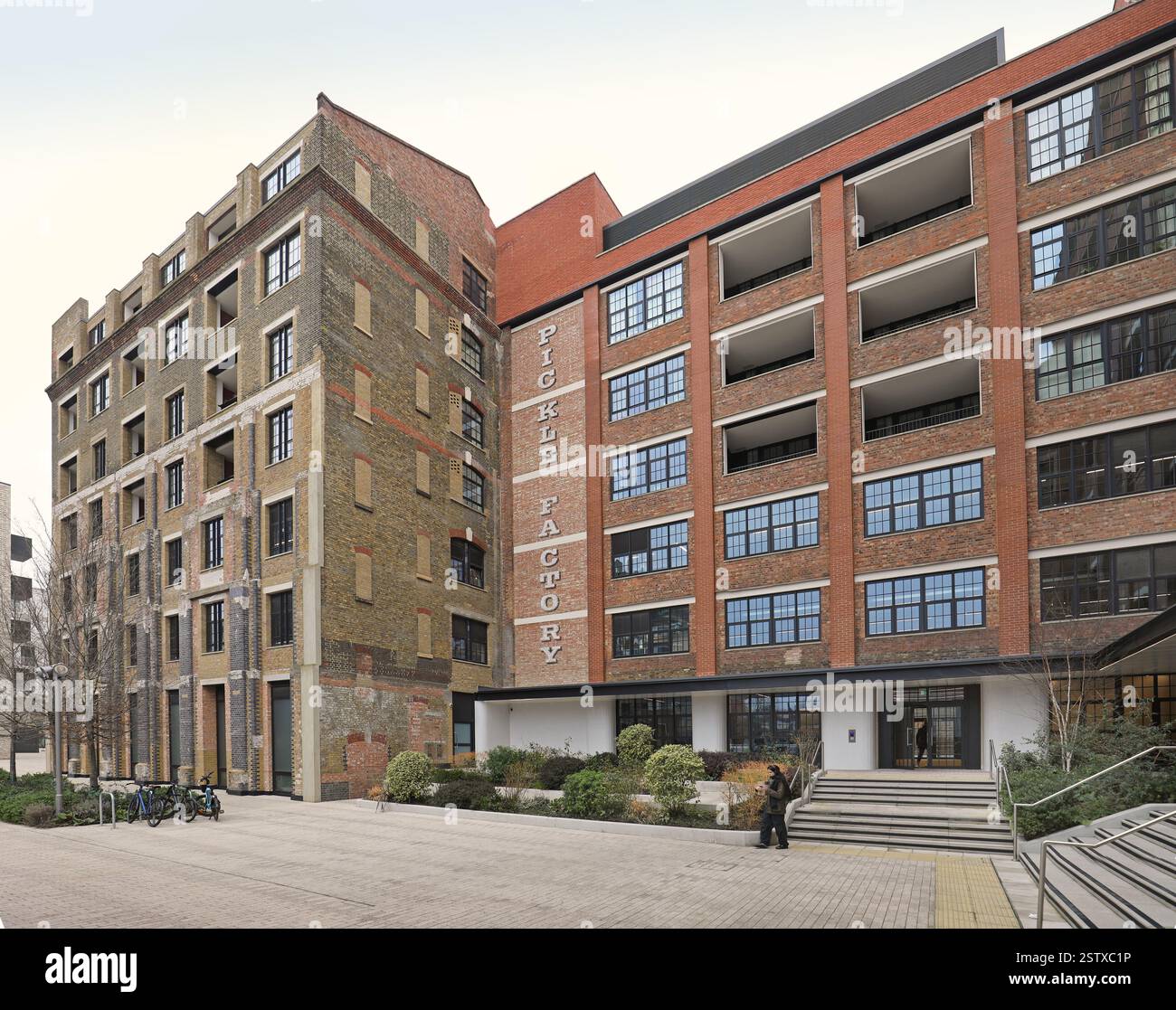 La fabbrica di Pickle, Bermondsey, Londra. Riqualificazione dell'edificio Victorian Crosse & Blackwell in un moderno campus per uffici. Foto Stock