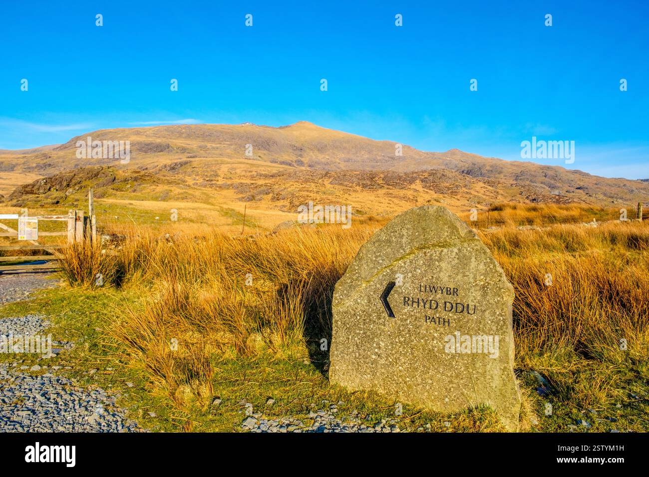 Il sentiero Rhyd DDU attraverso la cresta sud di Snowdon / Yr Wyddfa a Eryri / Parco Nazionale di Snowdonia Foto Stock