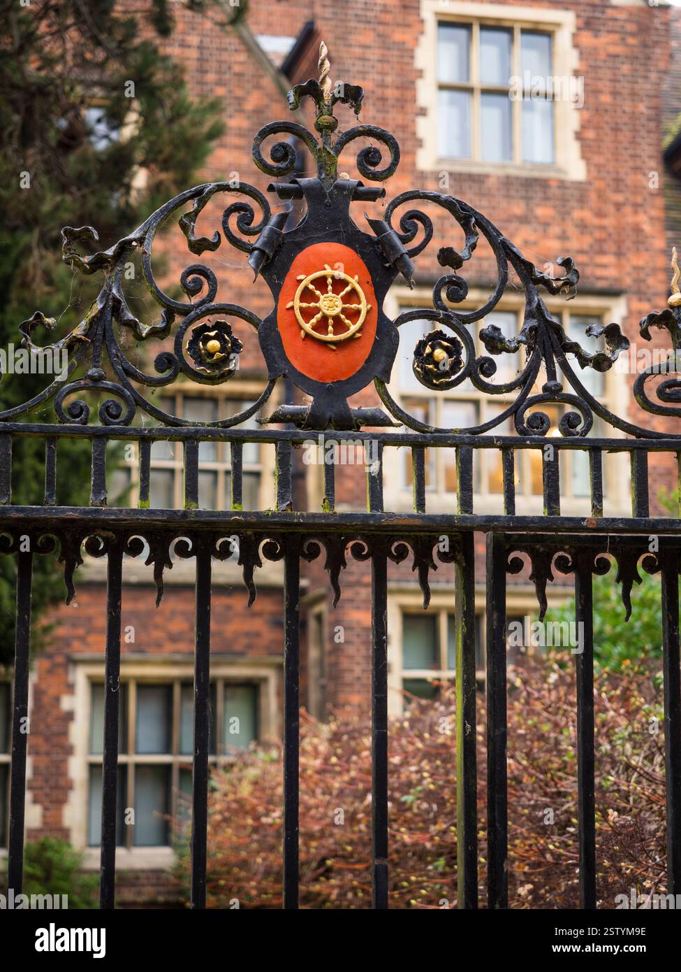 Giacca d'armi, ingresso, Queens Lane, St Catherines College, Università di Cambridge, Cambridge, Cambridgeshire, Inghilterra, Regno Unito, Gran Bretagna. Foto Stock