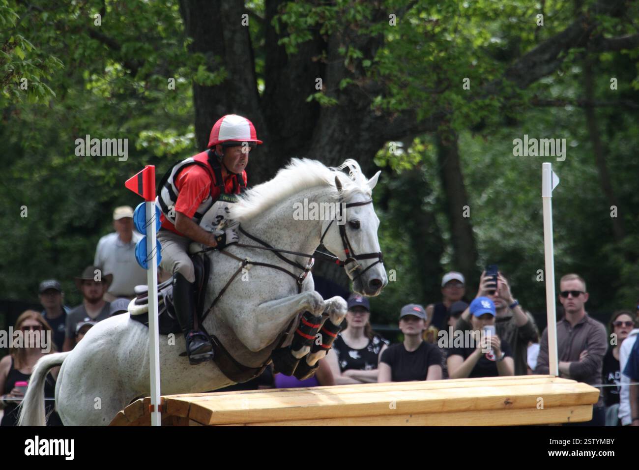 Land Rover Kentucky Three Day Event 2024, DEFENDER, è il veicolo Land Rover che ospita il Kentucky Horse Park di Lexington, Kentucky, USA. Foto Stock