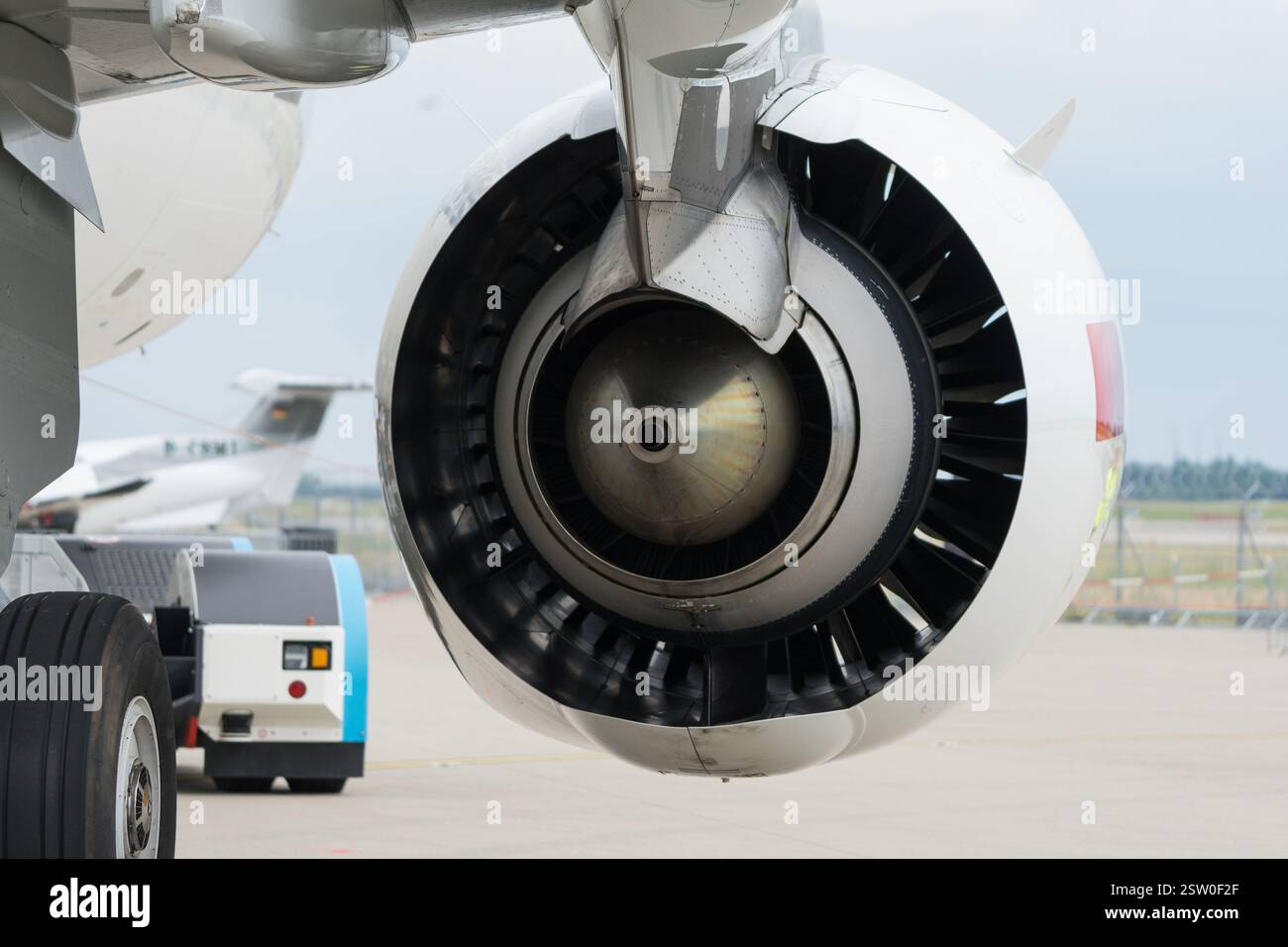 Motore di un aereo passeggeri a reazione, primo piano. Foto Stock